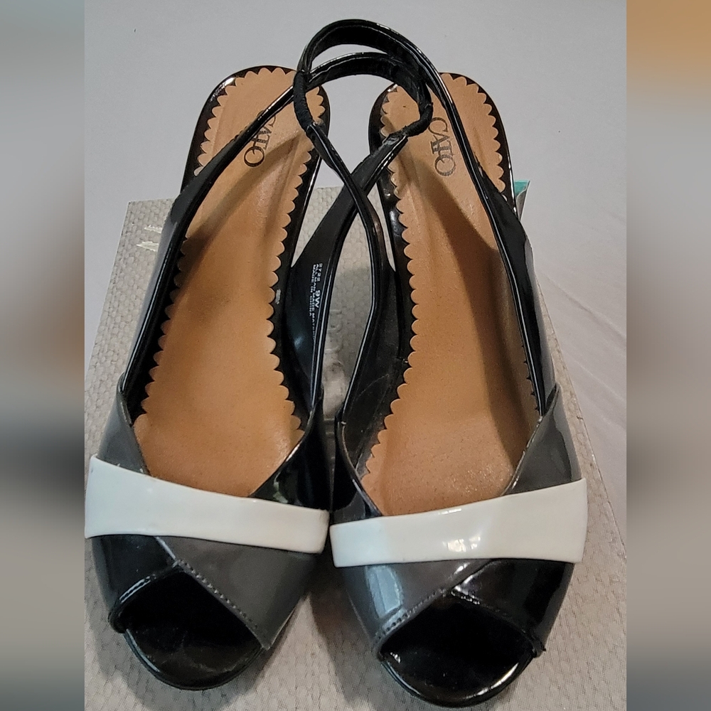 Women's Black and White Heels - Picture 2 of 2